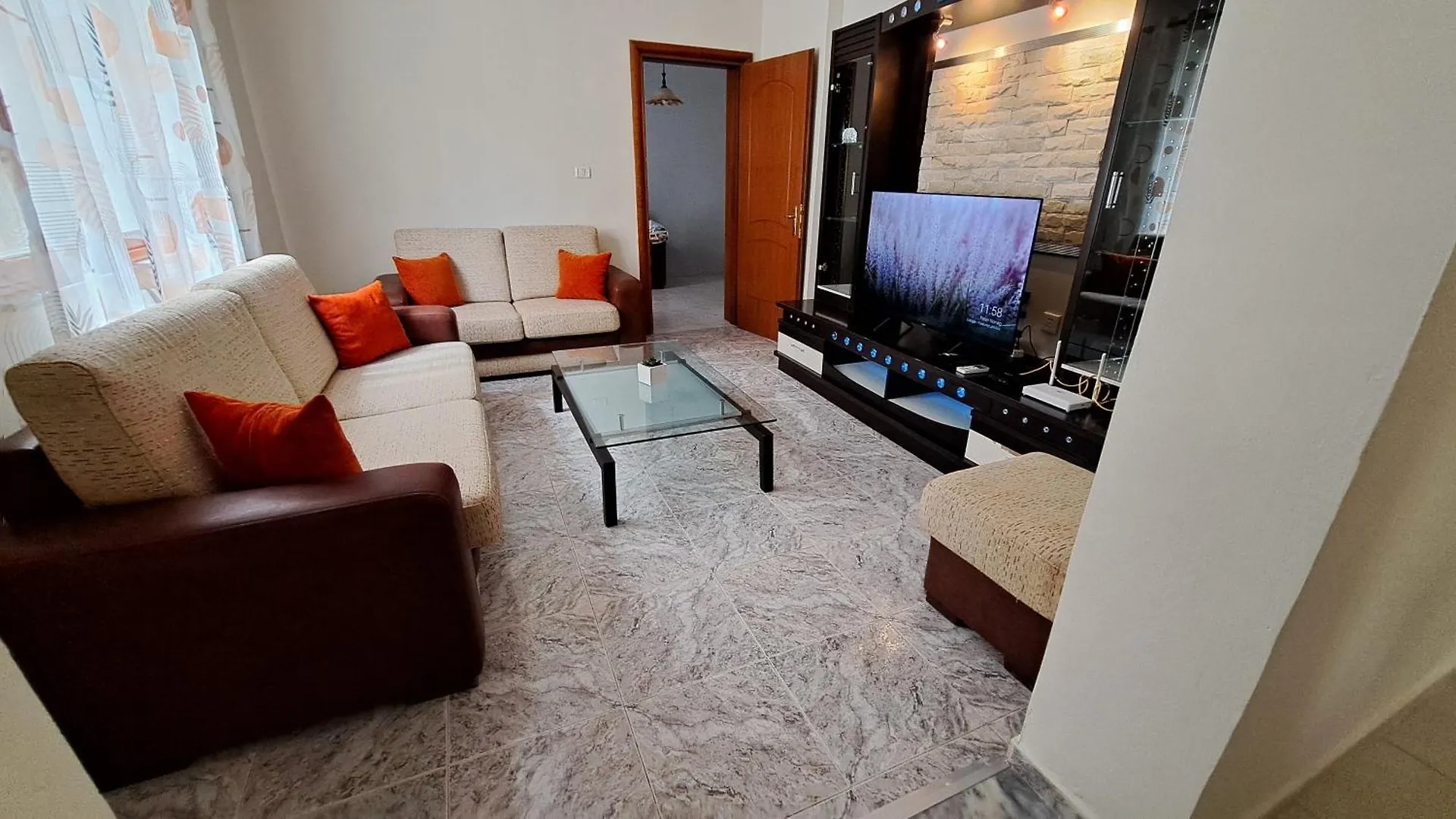 Adi'S House Villa Tirana 0*,