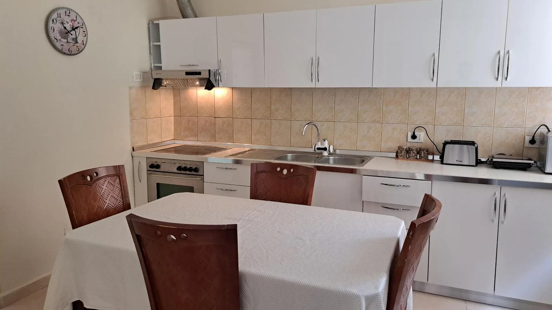 Adi'S House Villa Tirana Holiday home