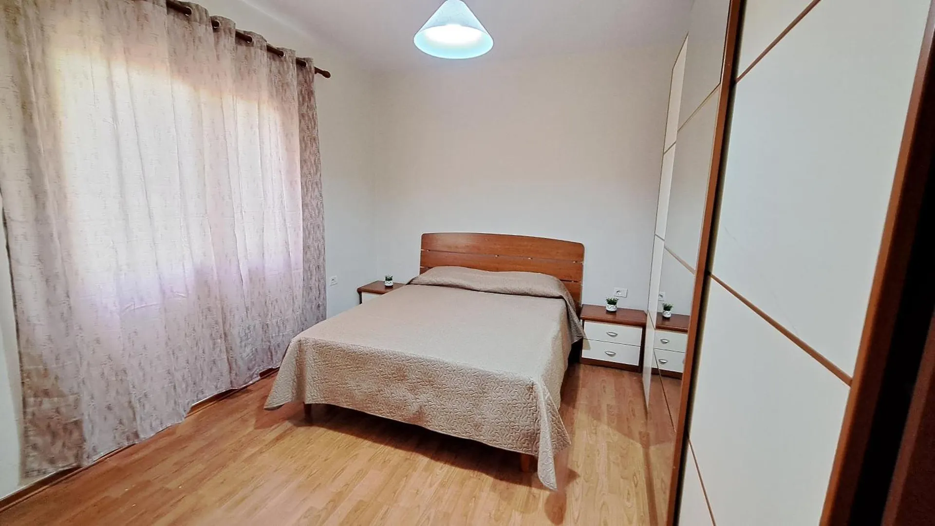 Adi'S House Villa Tirana Semesterbostad